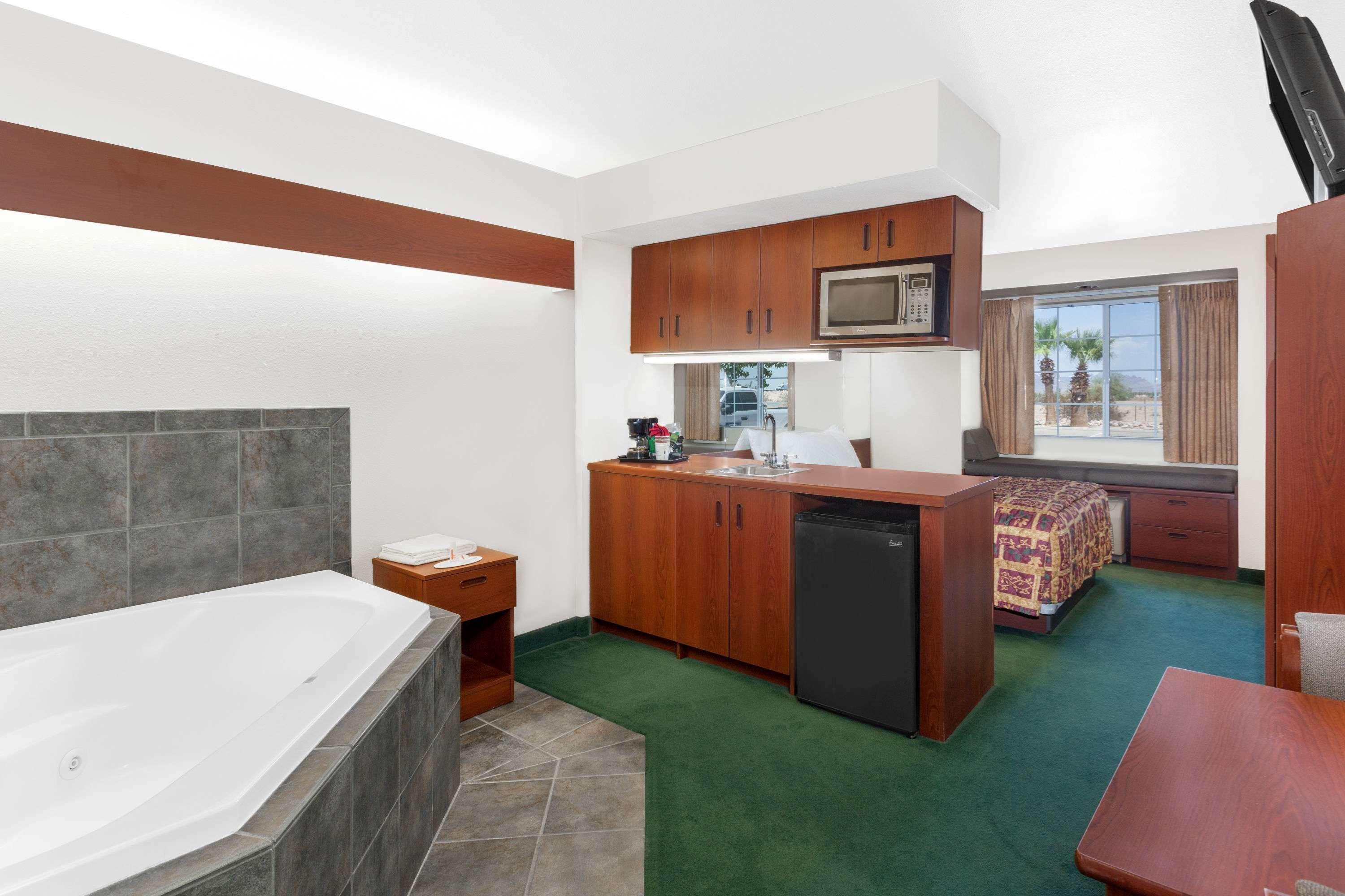 Microtel Inn & Suites By Wyndham Wellton Kültér fotó